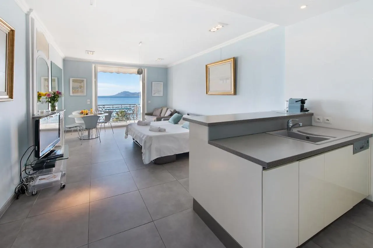 Palais Miramar - Suite Blue Room - Vue Mer -Croisette Emplacement Unique - 20M Plage - Wifi - Clim Cannes 0*,